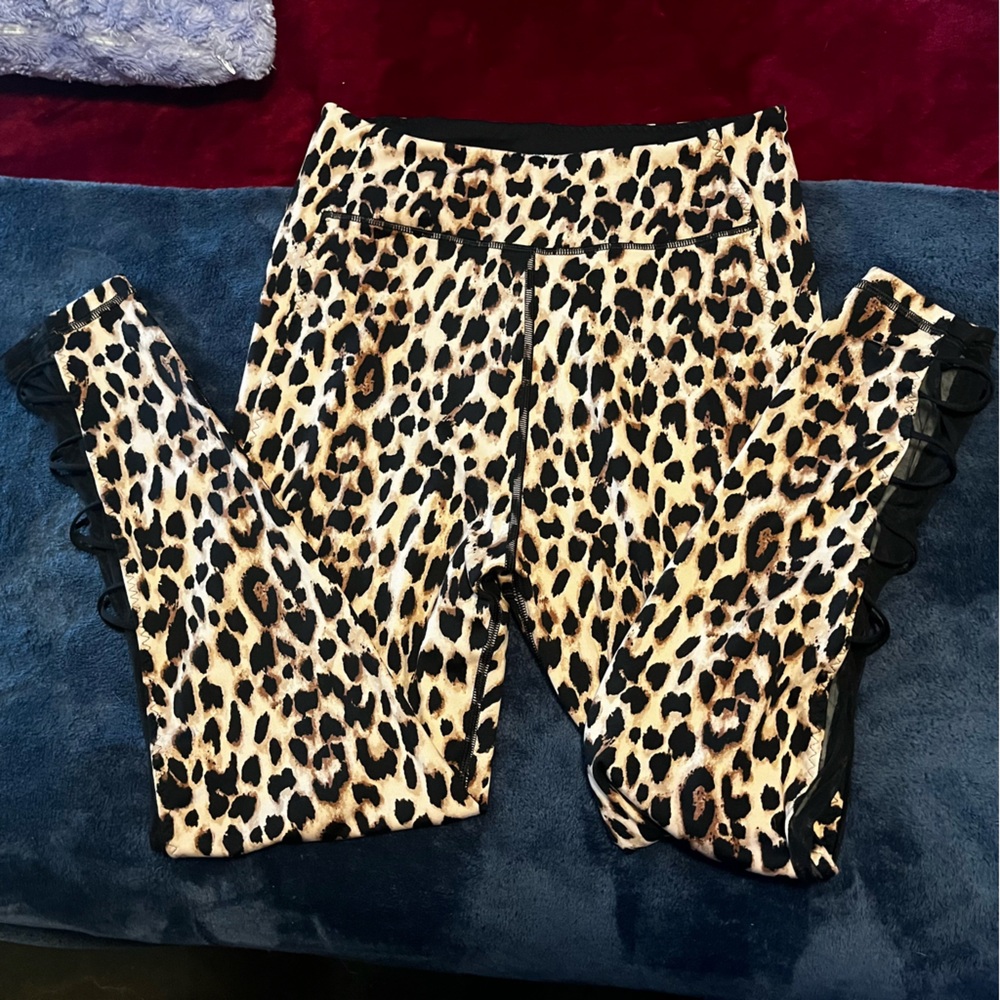 Victoria’s Secret Cheetah Print Leggings